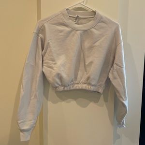 alo cropped crewneck